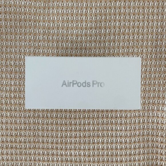 Brand new ✨APPLE AirPods Pro 2｜MagSafe charging case - Picture 5 of 5